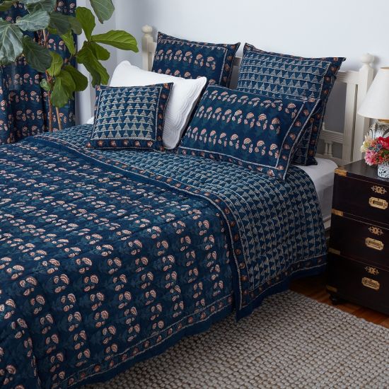 Carnation-Delta Bedding Collection - Indigo/Brick Red